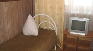 Гостиница Колосок Оренбург Бюджетный двухместный номер с 2 отдельными кроватями-1